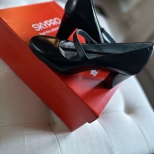 Skypro Barbara Cartland Black size 35